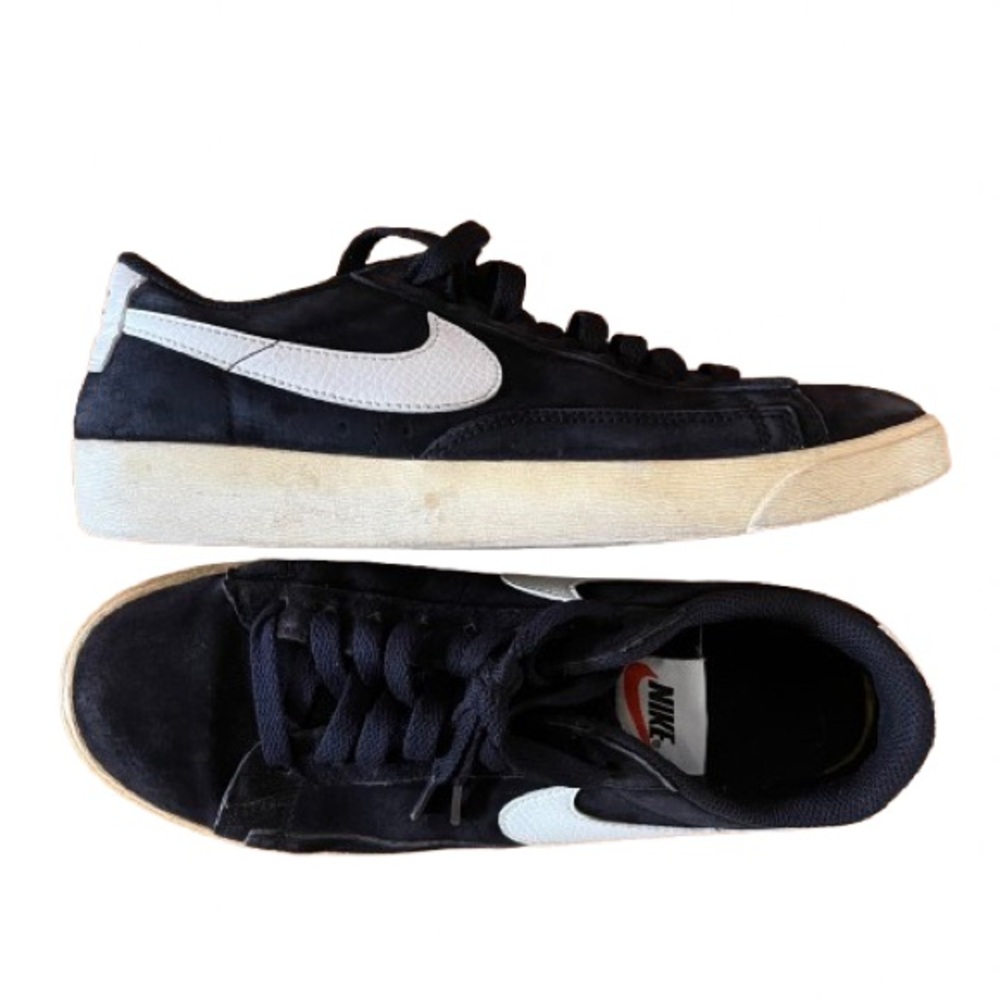 Nike Black and White Sneakers Classic Design